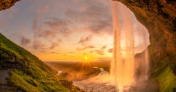 Glaciers, Waterfalls & Hot Springs